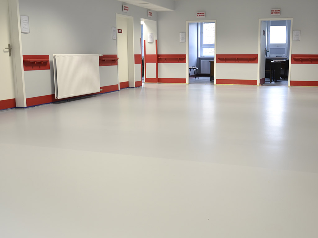 Posadzka z żywicy w szpitalu