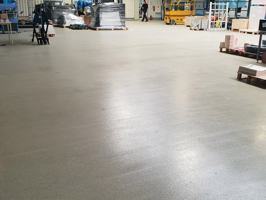 Posadzka żywiczna epoksydowa z zasypem