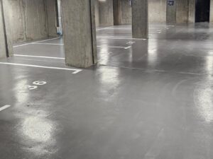 SPRO Sp. z o.o. Posadzki przemysłowe żywiczne epoksydowe Naprawy betonu Szlifowanie powierzchni Dylatacje chemoodporne