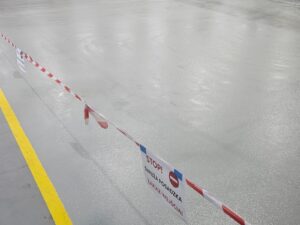 SPRO Sp. z o.o. Kompleksowe naprawy posadzek Znakowanie powierzchni przemysłowych Dylatacje Betonowe szlifowanie